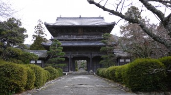 東光寺三門