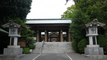 東郷神社門