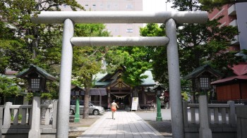 札幌三吉神社入口