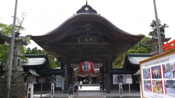 竹駒神社向唐門