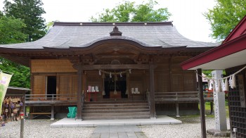 八幡秋田神社拝殿