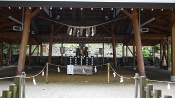 熊野神社泣き相撲