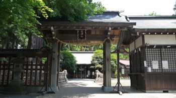 日高神社神門